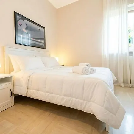 Bozzi Luxury شقة فندقية